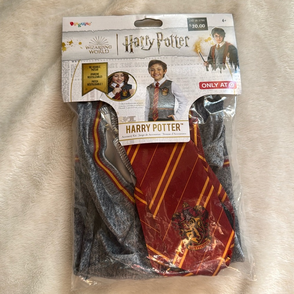 Wizarding World Harry Potter Gryffindor Accessory Kit by Disguise